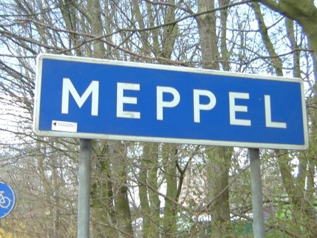 Meppel bordje langs de straat